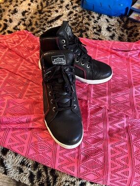 Harley-Davidson Black Mid-Top Sneakers with Red Accent